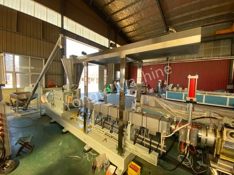 China Plastic Pelletizing Machine para sa paggawa ng masterbatch