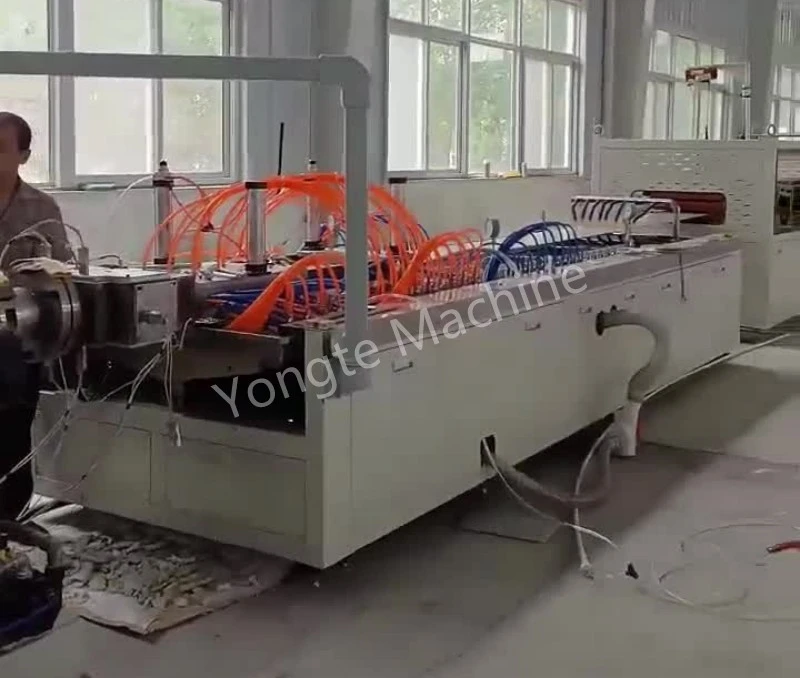 Matagumpay na Na-install ang PVC Wall Panel Extrusion Line sa China