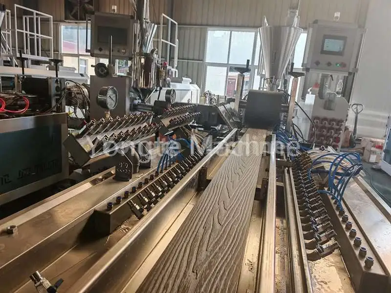 Wood Plastic Composite Decking Machine